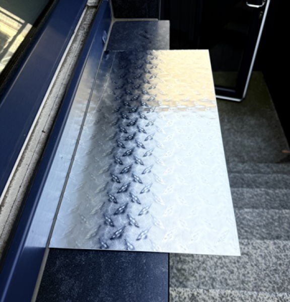 Rückseite Alu Riffelblech Diamant Rückseite Alu Riffelblech Diamant